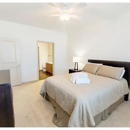 Two Bedroom Midtown Aparment With Rooftop Pool - Mt05