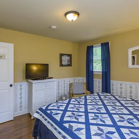 Brenda Lee History 2br Pool Hot Tub