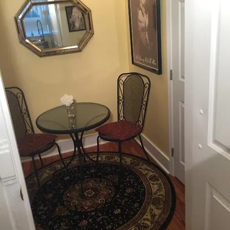 Apartment Dolly's Quiet & Private Getaway Nashville