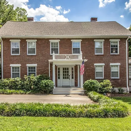 Charmer In Nashville's Green Hills Neighborhood Apts Apartment