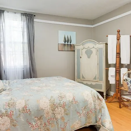 Charming Four Bedroom Holiday home *