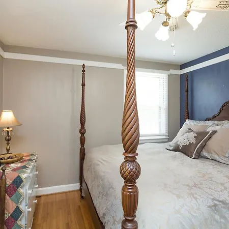 Charming Four Bedroom Holiday home *