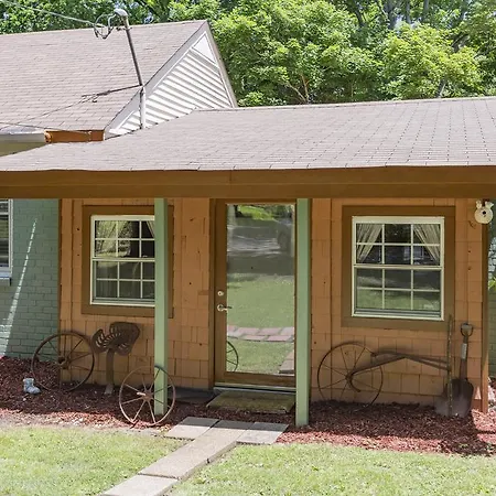Charming Four Bedroom Holiday home