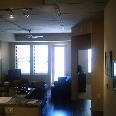 Signature Suites At Elliston23 Apartment *