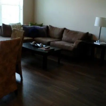 Signature Suites At Elliston23 Apartment *