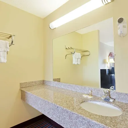 Days By Wyndham Downtown-nashville West Trinity Lane