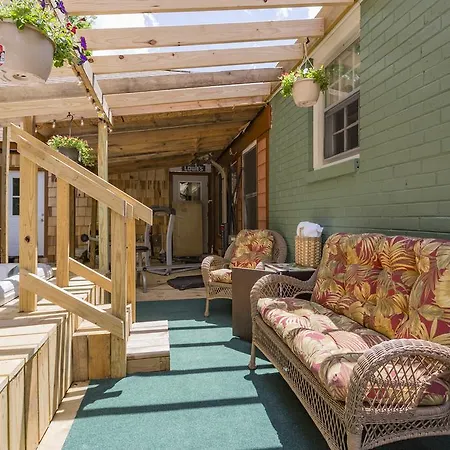 Southern Charm 2 Bedroom In East Guest house *