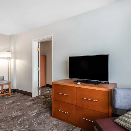 Hotel Comfort & Near Tanger Outlets I-24 Antioch