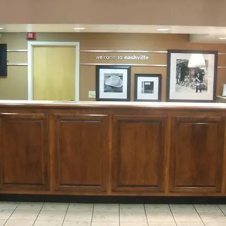Hotel Baymont By Wyndham Airport