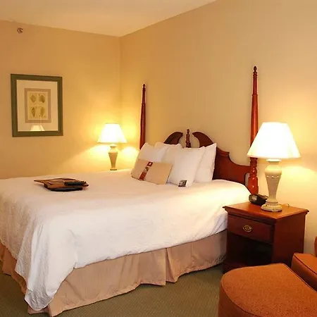 Hampton & Nashville-green Hills Hotel 3*