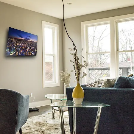 Apartment Duplex Near Downtown *