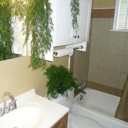 Batavia Suites Apartment *