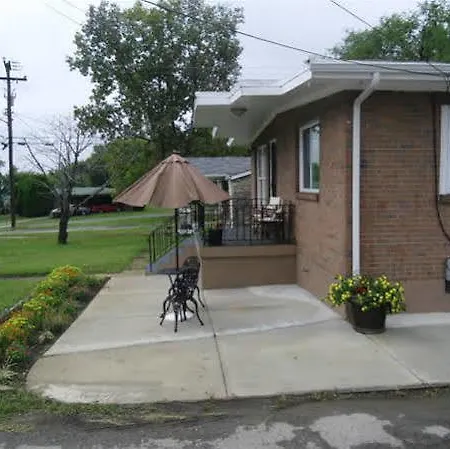 Batavia Suites Apartment