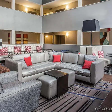 Quality Airport Hotel 4*