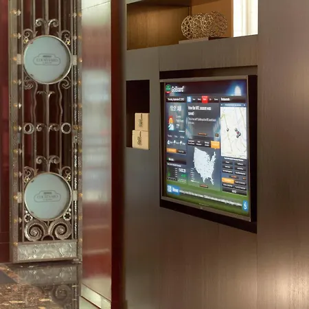 Courtyard By Marriott Downtown Nashville
