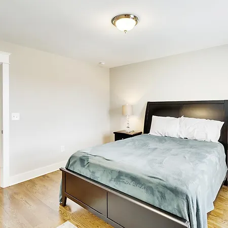 3br In Trendy East Near Downtown- Tc06 Holiday home *