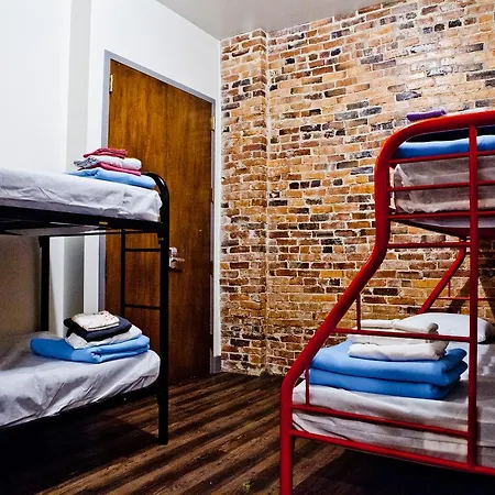 Hostel Downtown - Adults Only *