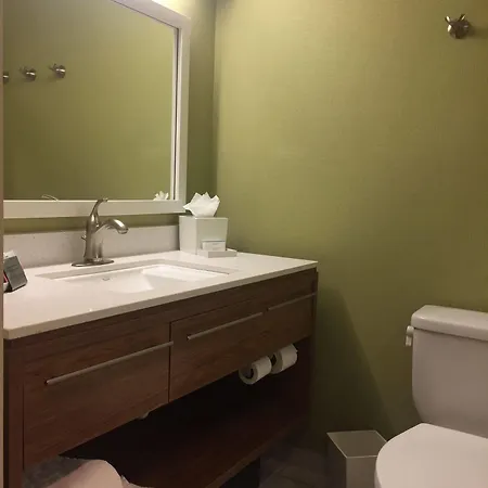 Home2 By Hilton Vanderbilt, Tn 3*