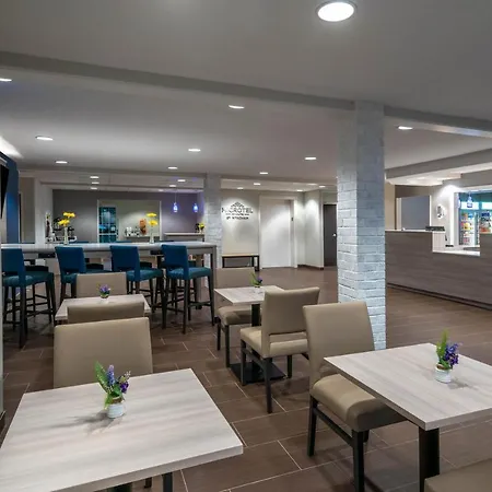 Microtel & By Wyndham Nashville