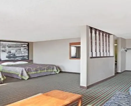 Super 8 By Wyndham Nashville/ Dntn/ Opryland Area 2* Nashville
