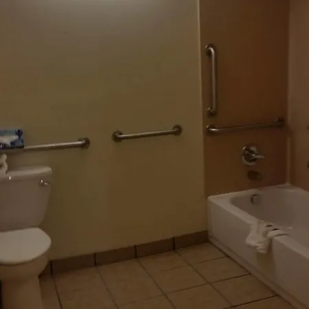 Knights - Downtown Hotel 2*