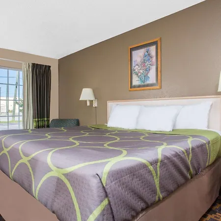 Super 8 By Wyndham Antioch/nashville South East