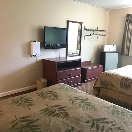 Regency Inn & Suites 2*