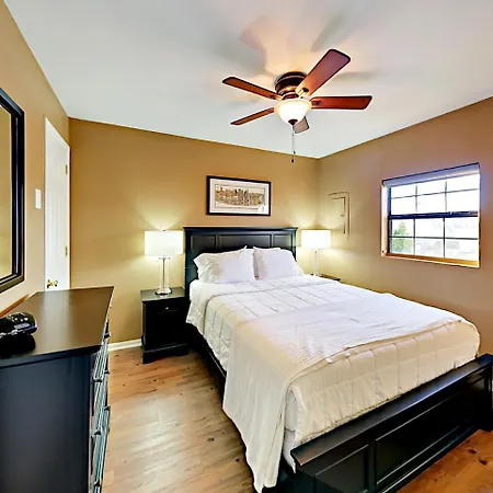 Landmark Mcmillin Court Apartment 8 Apartment