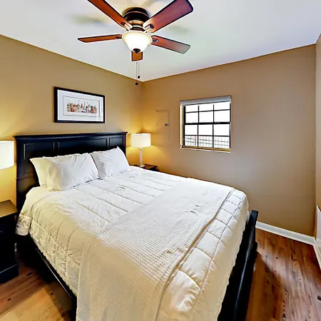 Landmark Mcmillin Court 4 Apartment