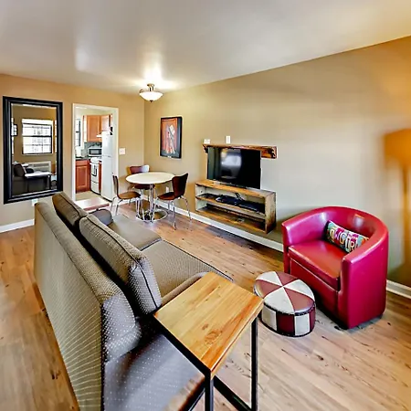 Landmark Mcmillin Court Apartment 10