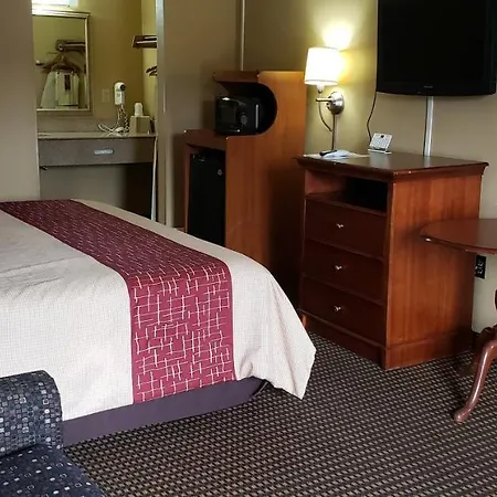 Vista And Airport East Motel 2*