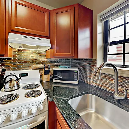 Landmark Mcmillin Court 13 Apartment *