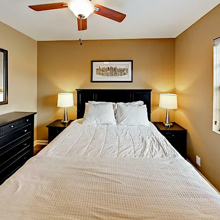 Apartment Landmark Mcmillin Court 13 *