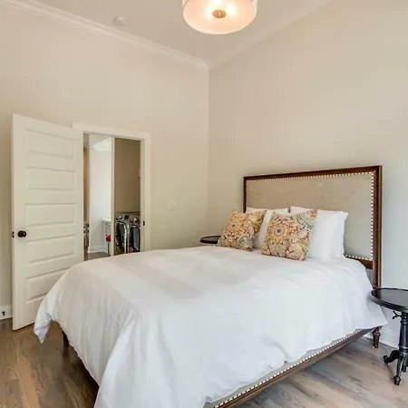 Contemporary Nashville