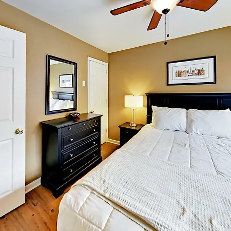 Landmark Mcmillin Court 4 Apartment