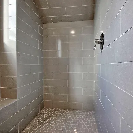 C Douglas Apartment Townhouse Apartment Nashville