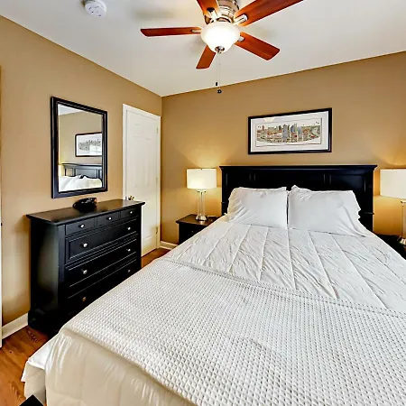 Landmark Mcmillin Court 12 * Nashville