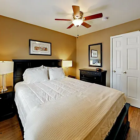 Landmark Mcmillin Court 12