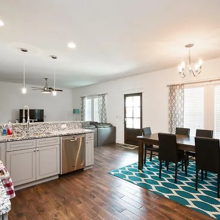 Foster House 2415 Nashville
