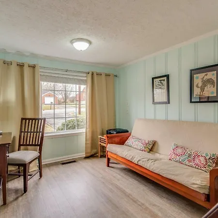 Retreat In East Holiday home *