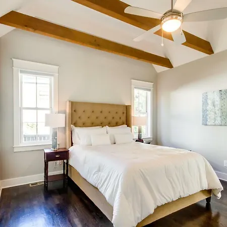 Character & Charm In East House Holiday home