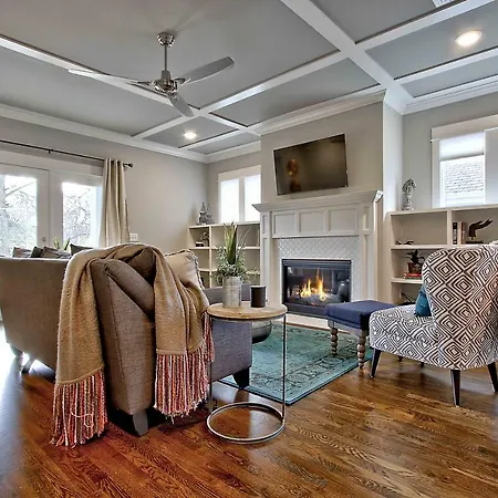 East Duplex Apartment *