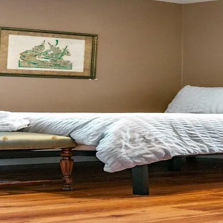 Living Like A Local! Guest house