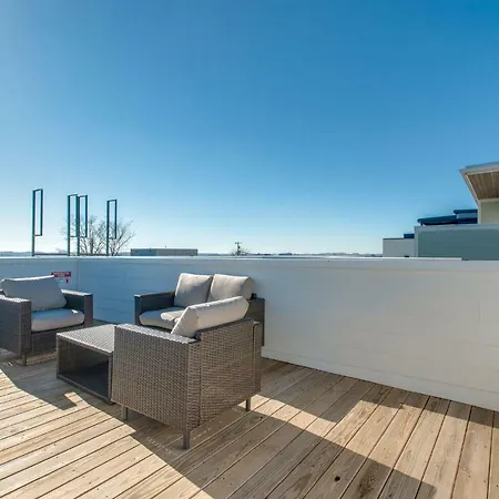 Guest house From The Rooftop! *