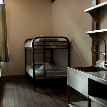 Hostel Downtown - Adults Only *