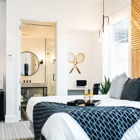 Vandyke Bed & Beverage Hotel 3*