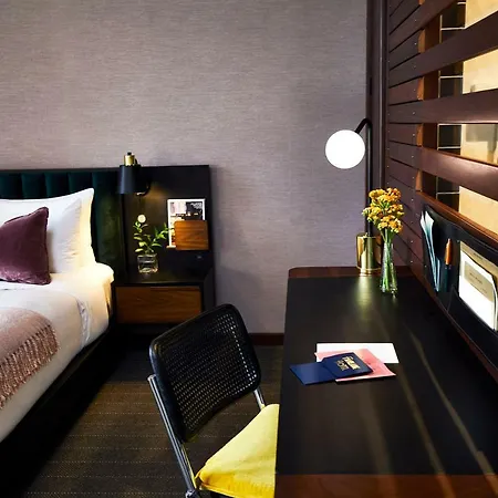 Hotel Fairlane 4*