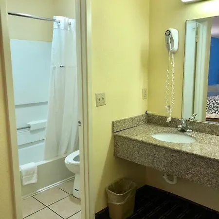 Hotel Days By Wyndham Downtown-nashville West Trinity Lane Nashville