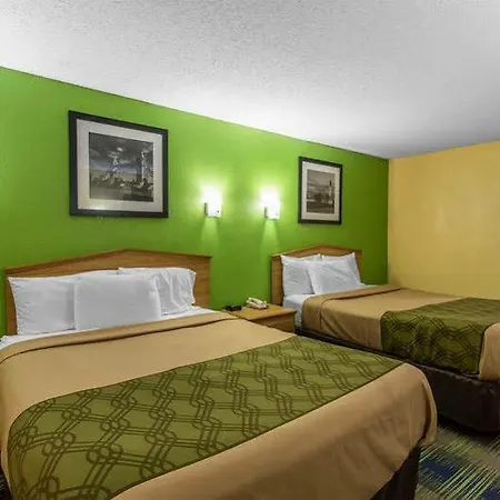 Lodge Econo Near Percy Priest *
