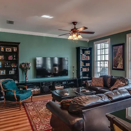 Guest house Rick's Downtown 4*